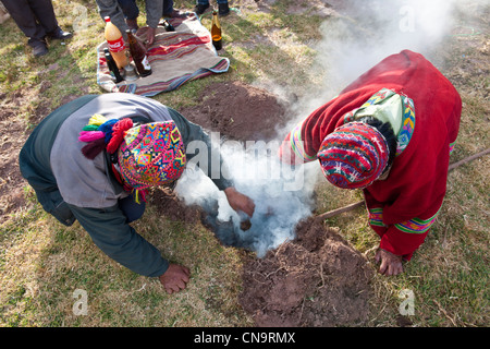 Le Pérou, Cuzco province, Huasao, classé village touristique mystique, les shamans (curanderos), offres de cérémonie dédiée à Banque D'Images