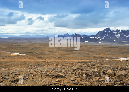 Montagnes et des rochers près de glacier de Langjökull, Islande Banque D'Images