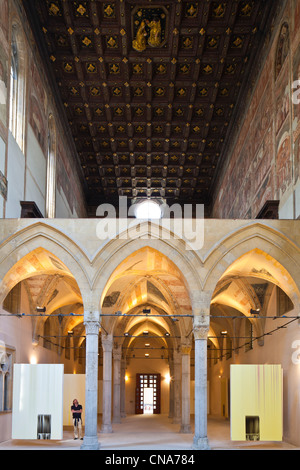 L'Italie, Campanie, Naples, centre historique classé au Patrimoine Mondial de l'UNESCO, Musée d'Art Contemporain Donna Regina (MADRE), Banque D'Images