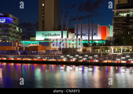 Media City Uk la nuit, Salford Quays, Manchester, Angleterre Banque D'Images