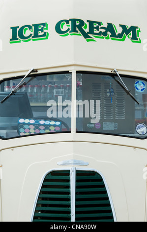 1953 Morris J van type. Ice cream van Banque D'Images