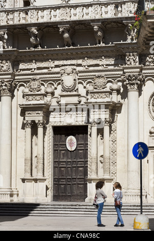 Italie, Pouilles, Lecce, la basilique Santa Croce construite au 16ème et 17ème siècle Banque D'Images