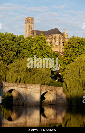 France, Haute Vienne, Limoges, pont médiéval et la cathédrale de Saint Etienne, Vienne Banque D'Images