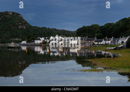 Royaume-uni, Ecosse, Highland, Le Loch Carron, le village de Plockton Banque D'Images