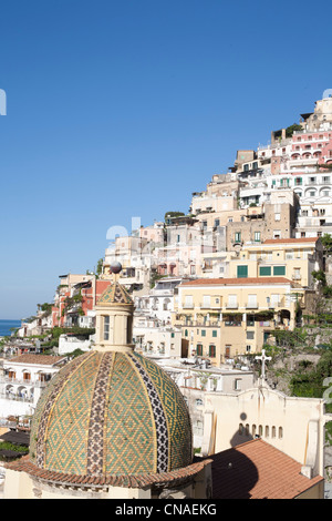 L'Italie, la Campanie, la Côte Amalfitaine, classée au Patrimoine Mondial de l'UNESCO, Positano, Eglise Santa Maria Assunta, datant du 13e Banque D'Images