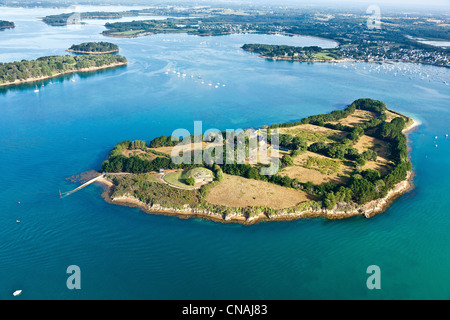 France, Morbihan, Golfe du Morbihan, l'Ile de Gavrinis, cairn sur l'île (vue aérienne) Banque D'Images