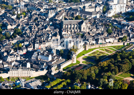 France, Morbihan, Golfe du Morbihan, Vannes, la ville fortifiée (vue aérienne) Banque D'Images