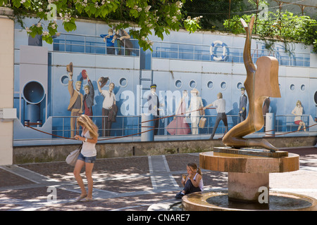 France, Haute Savoie, Le Chablais, Evian, le bateau, murale bt Cecile Castaignos, Rue Nationale Banque D'Images