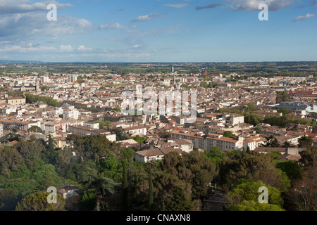 Belle vue aérienne de la ville de Nîmes en France Banque D'Images