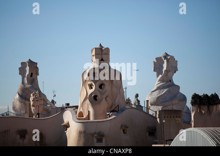 Bâtiment de Gaudi sur le toit Banque D'Images