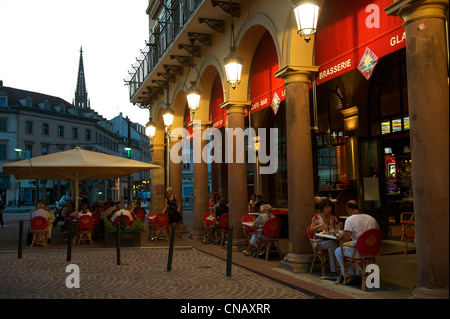 La France, Haut Rhin, Mulhouse, 6, place de la République, Jardin Café Glace Banque D'Images