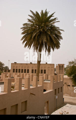 Fleurs islamique à l'ancienne maison de Sheikh Saeed Al Makhtoum, la Crique de Dubaï, Émirats Arabes Unis Banque D'Images