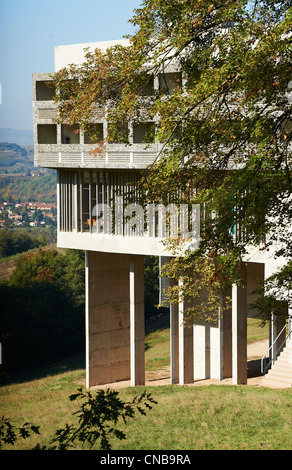 France, Rhône, Eveux sur Abresle, Sainte Marie de la Tourette couvent construit par Le Corbusier en 1953 Banque D'Images