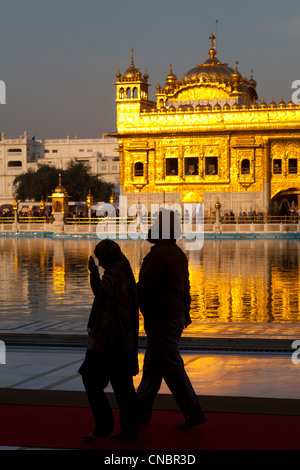 L'Inde, Punjab, Temple d'or d'Amritsar, lumière du soir d'or Banque D'Images