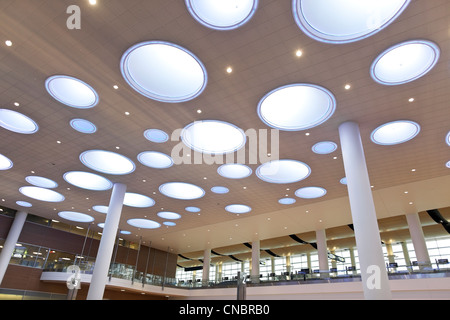 Puits de lumière, l'Aéroport international James Armstrong Richardson, Winnipeg, Manitoba, Canada Banque D'Images