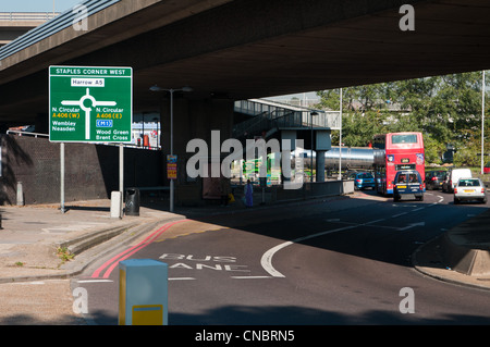 Staples Corner, Edgware Road A5, Londres. Banque D'Images