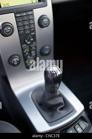 Intérieur voiture moderne (shallow DOF - focus sélectif ; couleur tonique libre) Banque D'Images