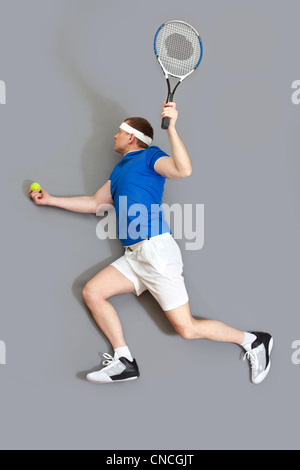 Joueur de tennis d'être prêt à servir la balle Banque D'Images