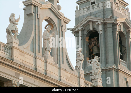 L'église cathédrale Almudena Madrid Espagne religion architecture monument catholique eglise tourisme détail Banque D'Images