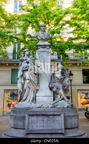 Monument à Auguste Comte, philosophe et écrivain français, Paris Banque D'Images