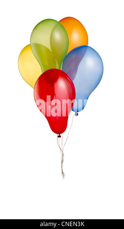 Un bouquet de ballons à l'hélium colorés isolé sur blanc avec clipping path Banque D'Images
