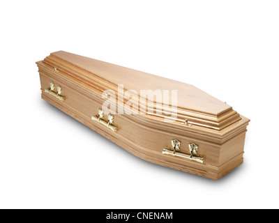 Un cercueil cercueil chêne isolé sur blanc avec clipping path Banque D'Images