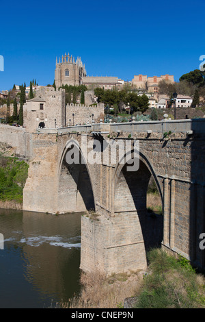 Pont San Martin, Tolède, Castille la Manche, Espagne Banque D'Images