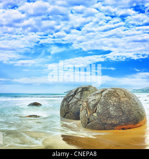Moeraki Boulders au coucher du soleil. Nouvelle Zélande Banque D'Images