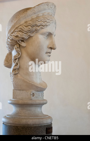 Rome. L'Italie. Museo Nazionale Romano. Palazzo Altemps. Tête colossale de Juno, Boncompagni Ludovisi Collection. Banque D'Images