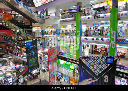 Intérieur de l'électronique Pantip Plaza New Phetchaburi Road, Ratchathewi District, Bangkok, Thaïlande Banque D'Images