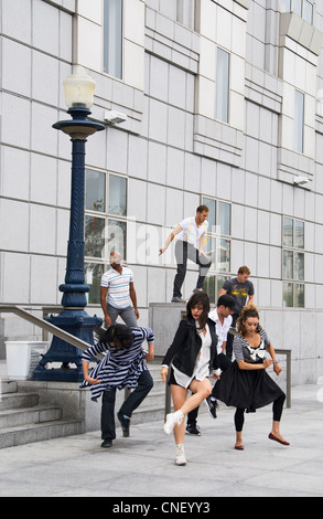 Les spectacles de danse chariot à la bibliothèque principale de San Francisco Banque D'Images