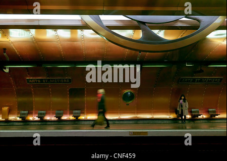 La station de métro Arts et Métiers, Paris, France Banque D'Images