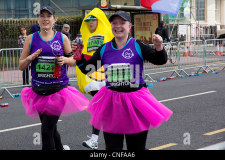 Dames en costume - Marathon 2012 Brighton Banque D'Images