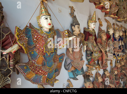 Marionnettes birmanes fait main, Mandalay, Birmanie. Myanmar Banque D'Images