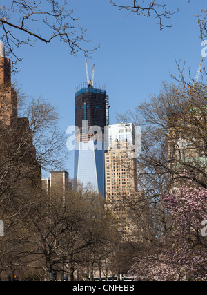 NEW YORK, USA - Le 26 mars : Freedom Tower ou 1WTC en construction le 26 mars 2012. La tour sera 1776 pieds de haut à la fin. Banque D'Images