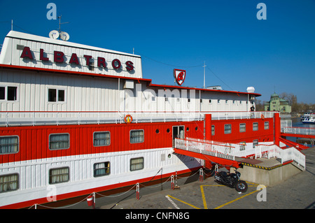 Hôtel Botel Albatros bateau avec restaurant centre de Prague République Tchèque Europe Banque D'Images