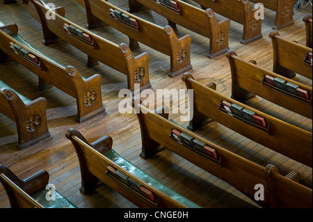 Old Church Pews Banque D'Images