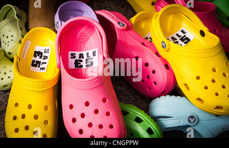 Une collection de couleur Crocs pour vente l ext rieur un