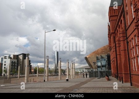 Wales Millennium Centre - Docks de Cardiff - dockland revitalisé appuient maintenant de nouvelles affaires Banque D'Images