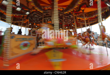 Merry-go-round - Carrousel Docks de Cardiff - dockland revitalisé appuient maintenant de nouvelles affaires Banque D'Images