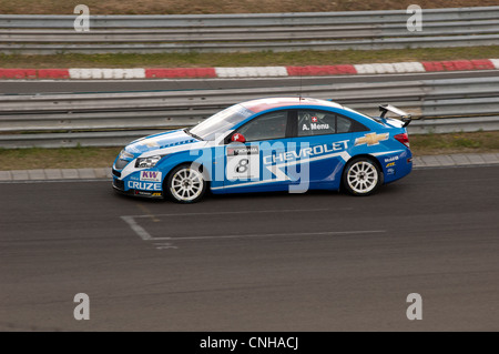 WTCC 2011 Hongrie, Alain Menu dans une Chevrolet Cruze Banque D'Images