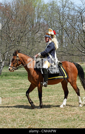 Un soldat de l'Dragoon monté de l'armée continentale américaine au cours d'une reconstitution faite à Jockey Hollow - Parc National de Morristown, NJ Banque D'Images