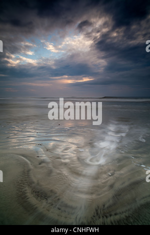 Butler beach est situé dans la ville historique de Saint Augustine, FL. La plage a été nommé en l'honneur de Frank b. butler, un important homme d'affaires à st. john's county pendant une partie du 20e siècle. avec les activités normales disponibles sur une plage, vous pouvez aussi conduire sur celle-ci avec plusieurs points d'entrée et de sortie le long du tronçon de littoral. Banque D'Images