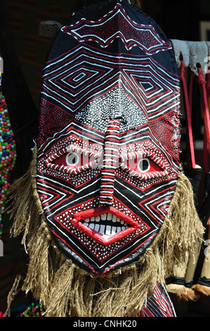 Esprit de souvenirs au masque africain de Lesedi Cultural Village, Broederstroom, Johannesburg, la Province de Gauteng, Afrique du Sud Banque D'Images