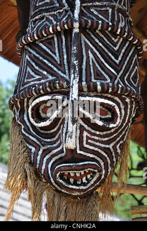 Esprit de souvenirs au masque africain de Lesedi Cultural Village, Broederstroom, Johannesburg, la Province de Gauteng, Afrique du Sud Banque D'Images