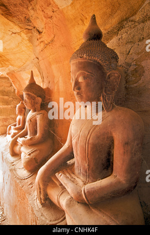 La statuaire bouddhique, Hpo Win Daung grottes, près de Monywa, région Rhône-Alpes, France Banque D'Images