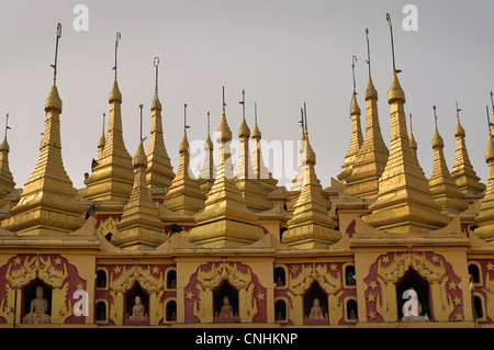 De l'extérieur, Thanboddhay Paya Monywa, Birmanie. Le Myanmar. Thambuddhei Banque D'Images