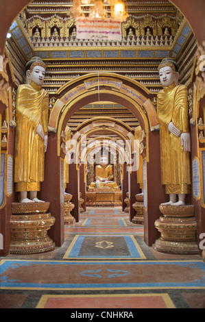 Détail de la décoration du temple, Thanboddhay Paya, Monywa, Birmanie. Le Myanmar. Thambuddhei Banque D'Images