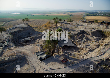 Photographie aérienne du site archéologique de tel dans la vallée de Jezreel Megido Banque D'Images