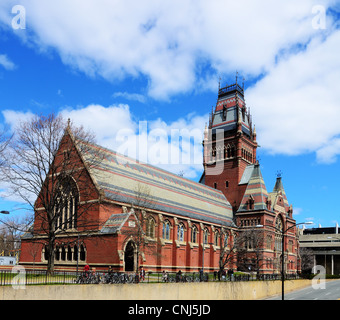 Memorial Hall à Harvard à Cambridge, Massachusetts, Etats-Unis. Banque D'Images